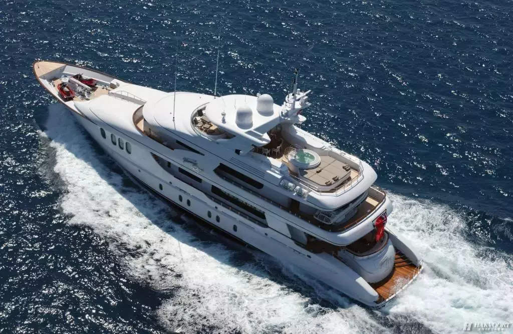 Amica Mea by Hakvoort - Top rates for a Charter of a private Superyacht in Martinique