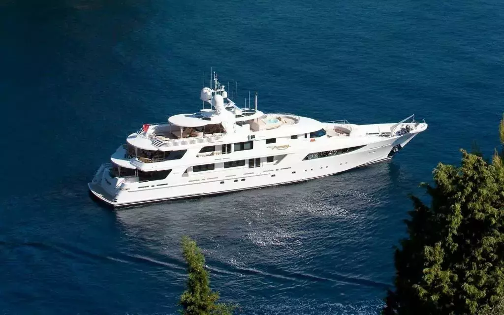 Gigi by Westport - Special Offer for a private Superyacht Charter in Oranjestad with a crew
