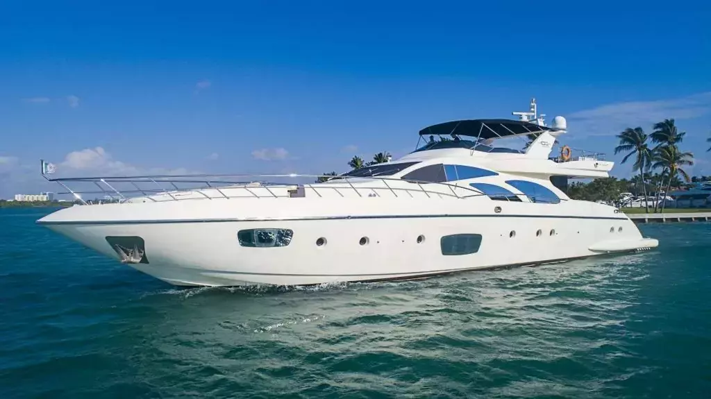 Intervention by Azimut - Top rates for a Charter of a private Motor Yacht in Belize