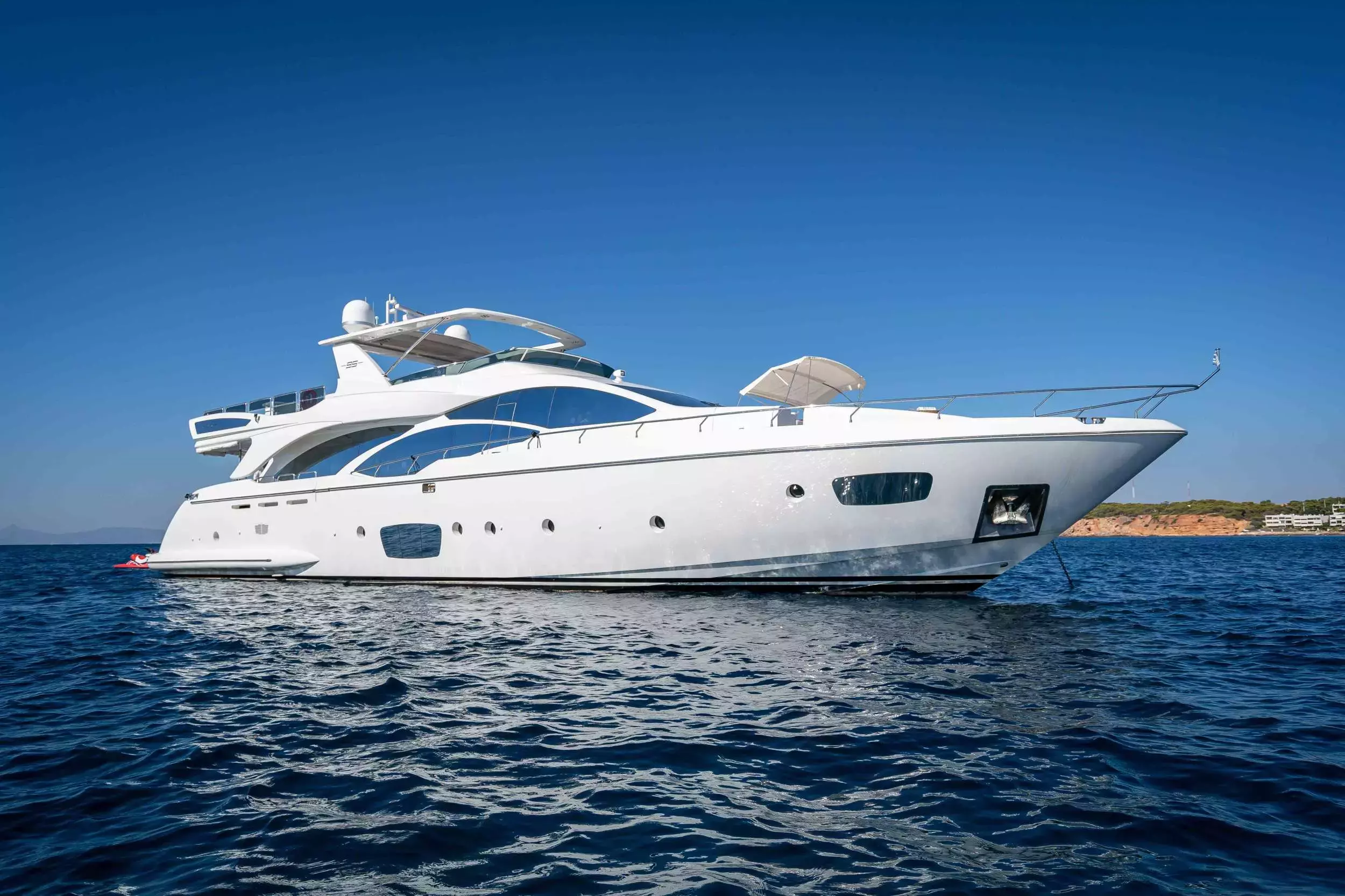 Koukles by Azimut - Special Offer for a private Motor Yacht Charter in Crete with a crew