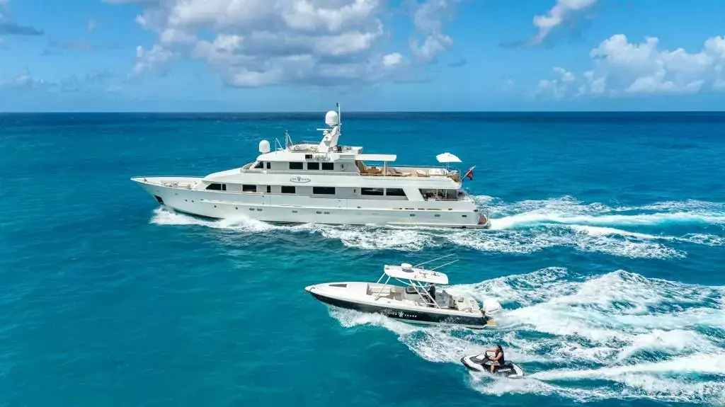 Lionshare by Heesen - Special Offer for a private Superyacht Charter in Simpson Bay with a crew