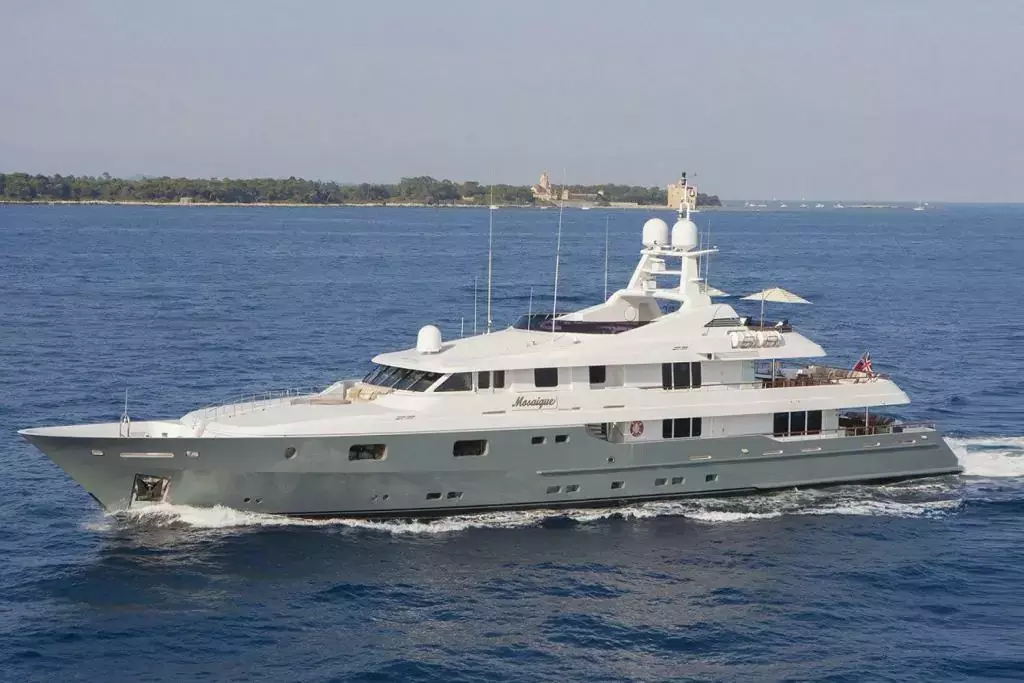 Mosaique by Turquoise - Special Offer for a private Superyacht Charter in Simpson Bay with a crew
