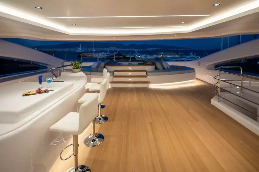 O'Pari by Golden Yachts - Top rates for a Charter of a private Superyacht in Martinique