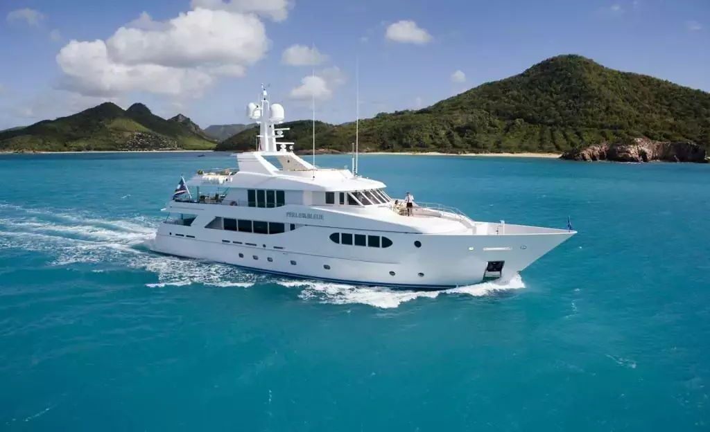 Perle Bleue by Hakvoort - Special Offer for a private Superyacht Charter in St Thomas with a crew