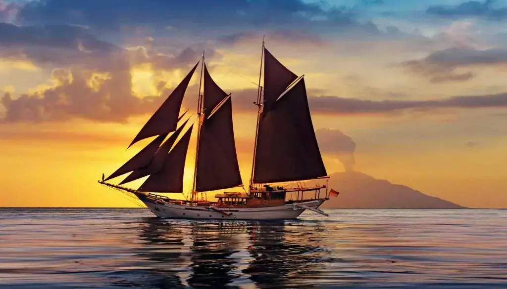 Silolona by Konjo Boat Builders - Special Offer for a private Motor Sailer Rental in Komodo with a crew