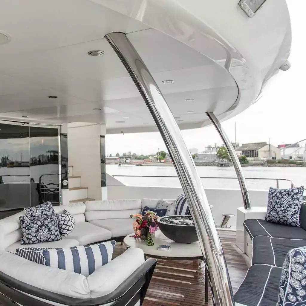 Vegas by Sunseeker - Special Offer for a private Superyacht Rental in Perth with a crew