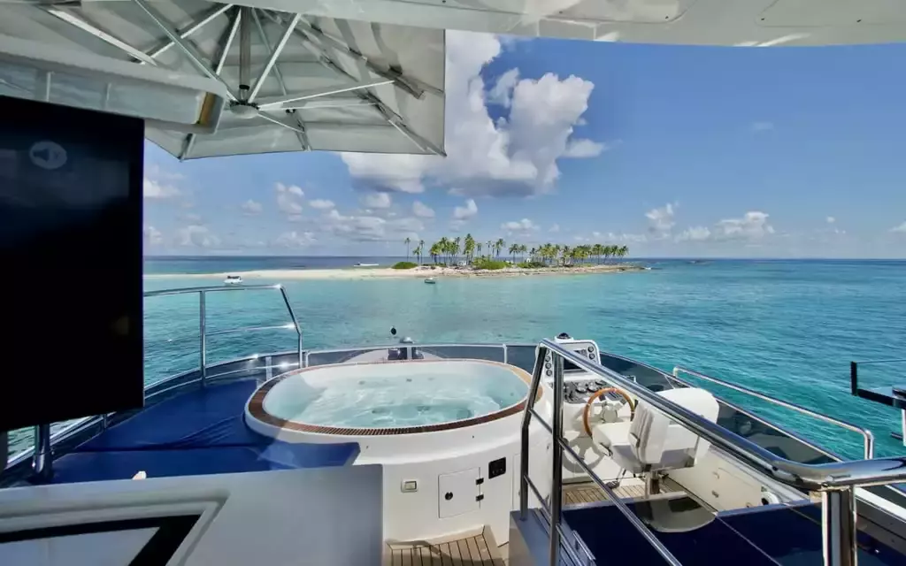 Cool Breeze by Benetti - Special Offer for a private Superyacht Charter in Abacos with a crew