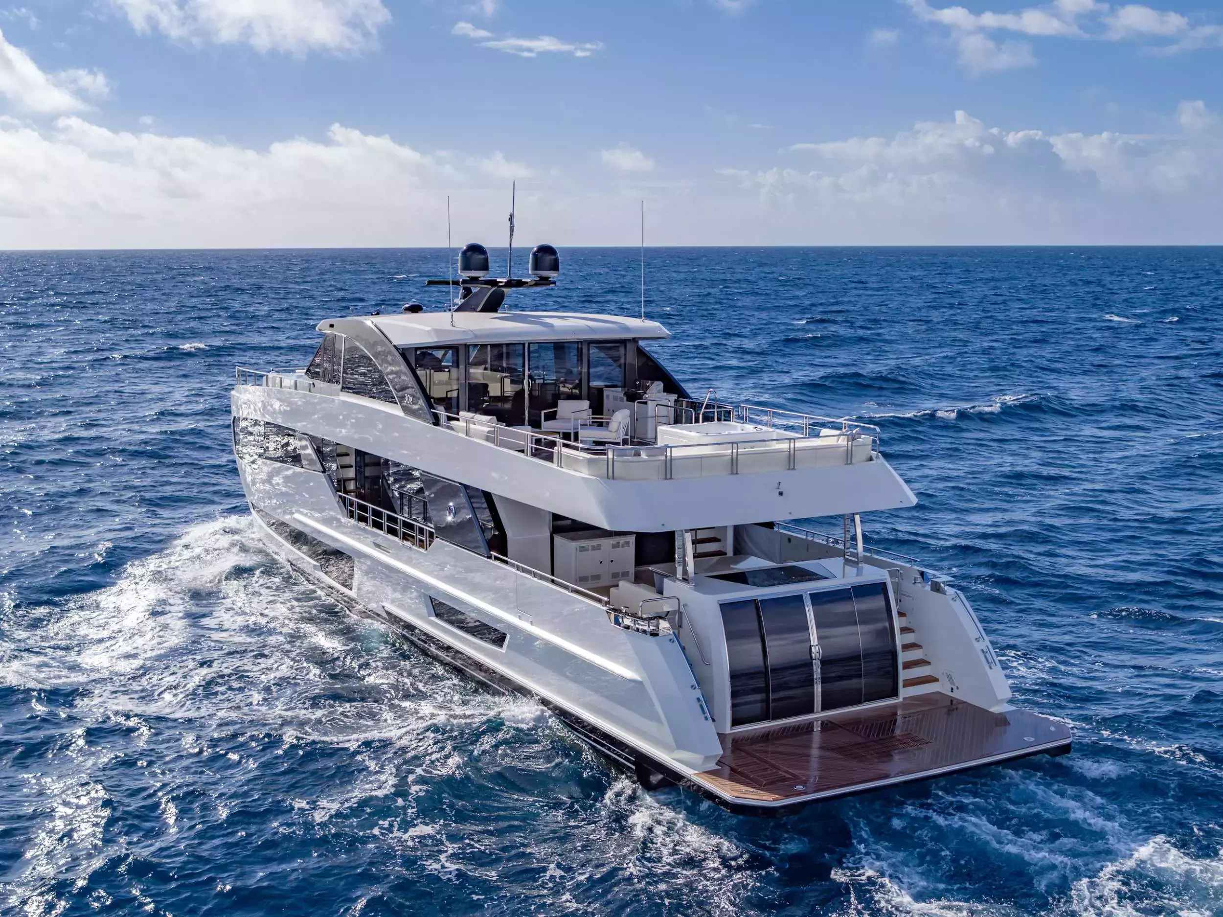 O by Ocean Alexander - Special Offer for a private Superyacht Charter in Fort Lauderdale with a crew