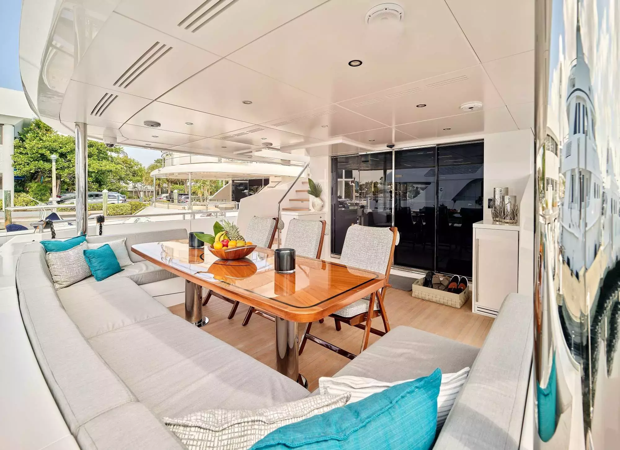 Romeo Foxtrot by Hargrave - Top rates for a Charter of a private Superyacht in Grenadines