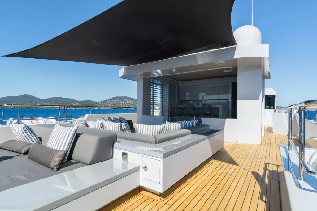 S7 by Tansu - Special Offer for a private Superyacht Charter in Gros Islet with a crew