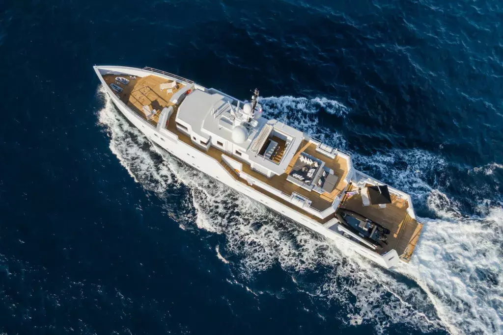 S7 by Tansu - Special Offer for a private Superyacht Charter in St Vincent with a crew