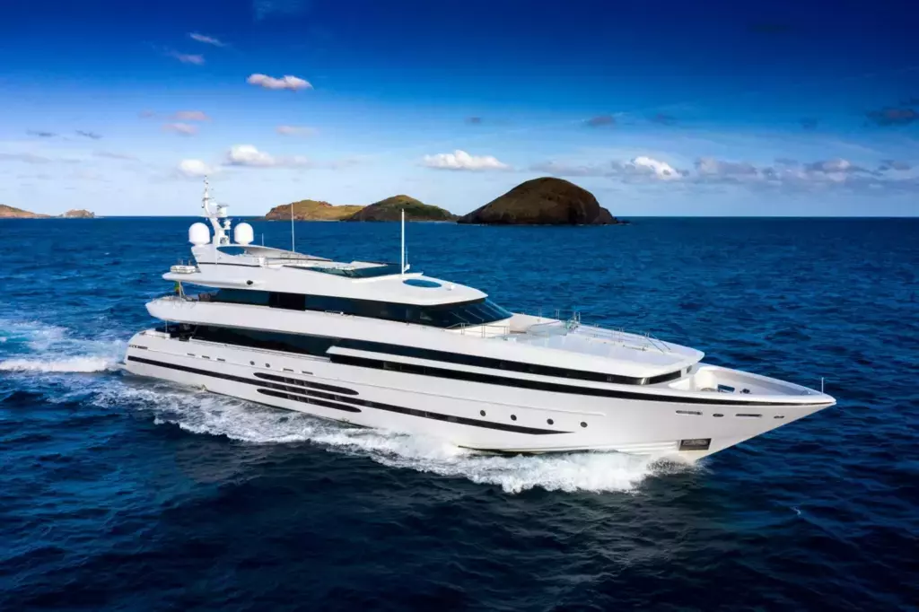 Lisa Mi Amore by Christensen - Special Offer for a private Superyacht Charter in Simpson Bay with a crew