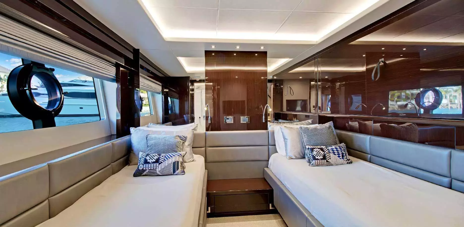 Synergy by Sunseeker - Top rates for a Charter of a private Motor Yacht in Antigua and Barbuda
