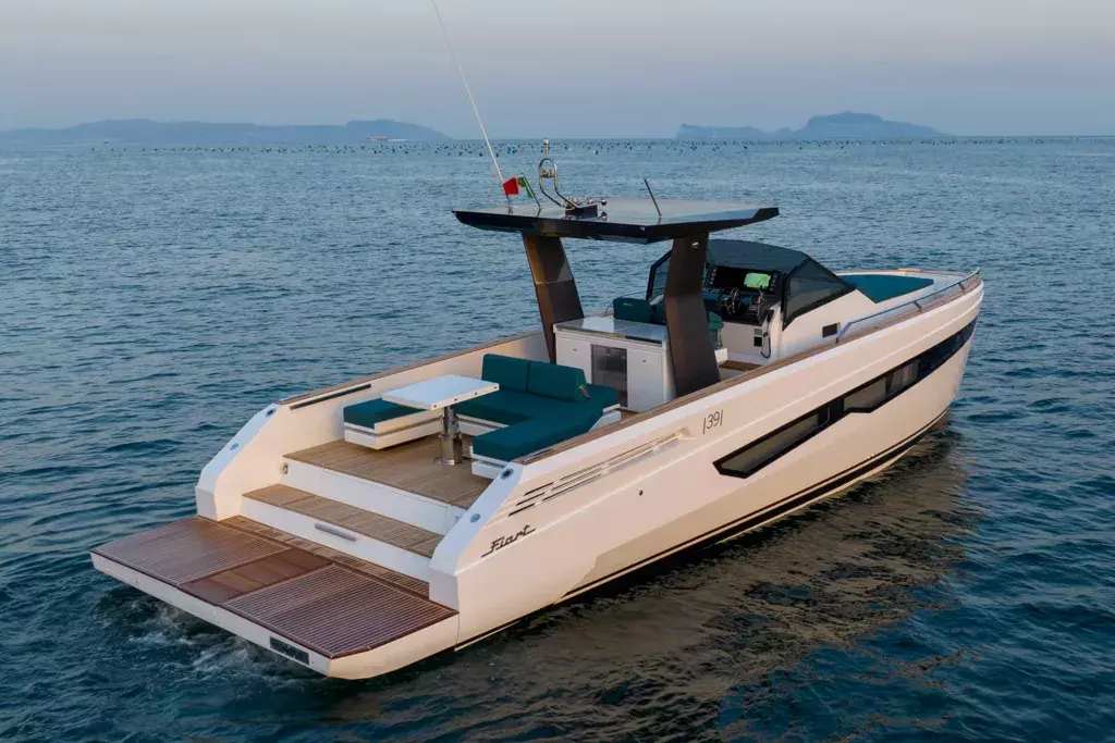 Jolly by Fiart - Special Offer for a private Power Boat Charter in St Tropez with a crew