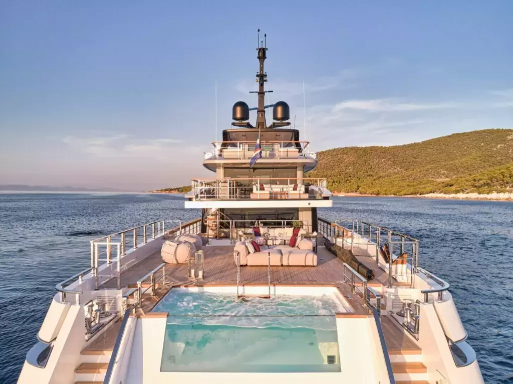 Para Bellum by Sanlorenzo - Special Offer for a private Superyacht Charter in St Tropez with a crew