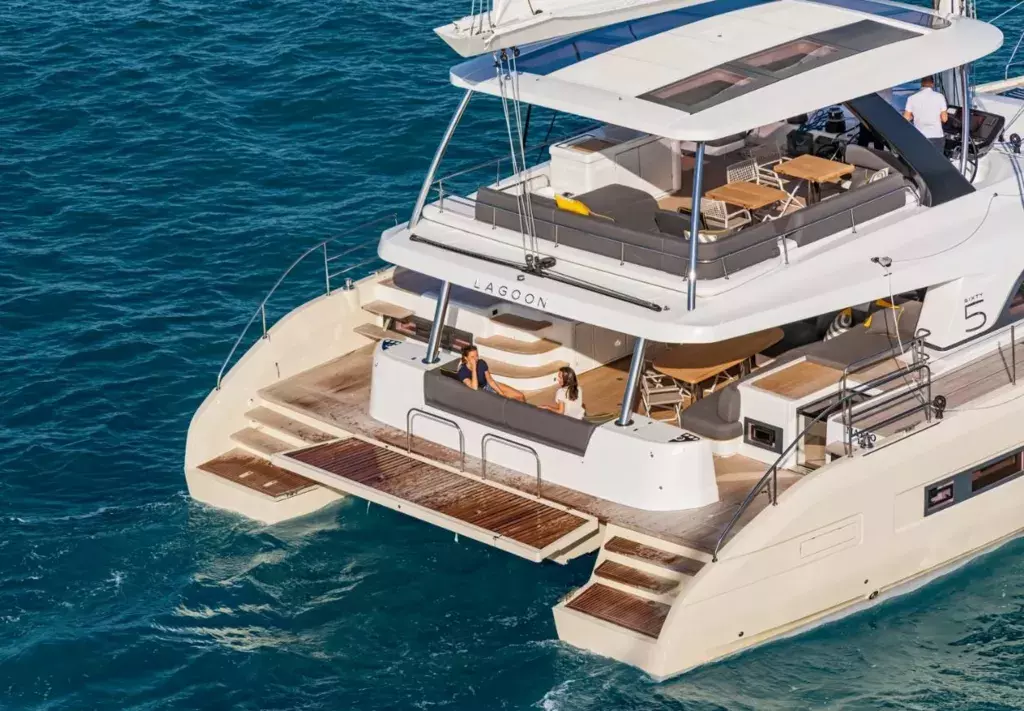 Reve Bleu by Lagoon - Top rates for a Charter of a private Luxury Catamaran in France