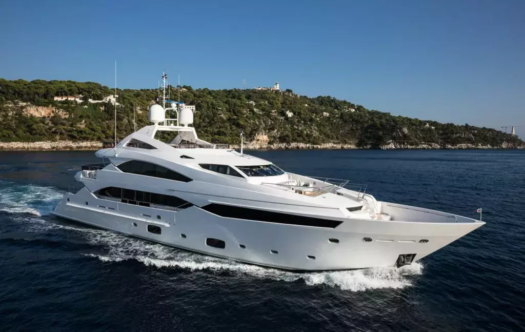 Thumper by Sunseeker - Special Offer for a private Superyacht Charter in Zadar with a crew