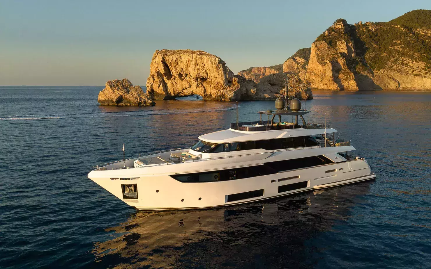 Acqua by Custom Made - Special Offer for a private Superyacht Rental in Mallorca with a crew