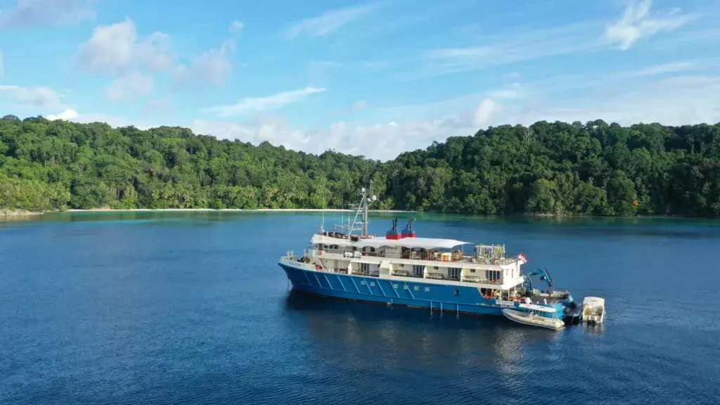 Kudanil Explorer by Teraoka Shipyard - Special Offer for a private Superyacht Rental in Raja Ampat with a crew