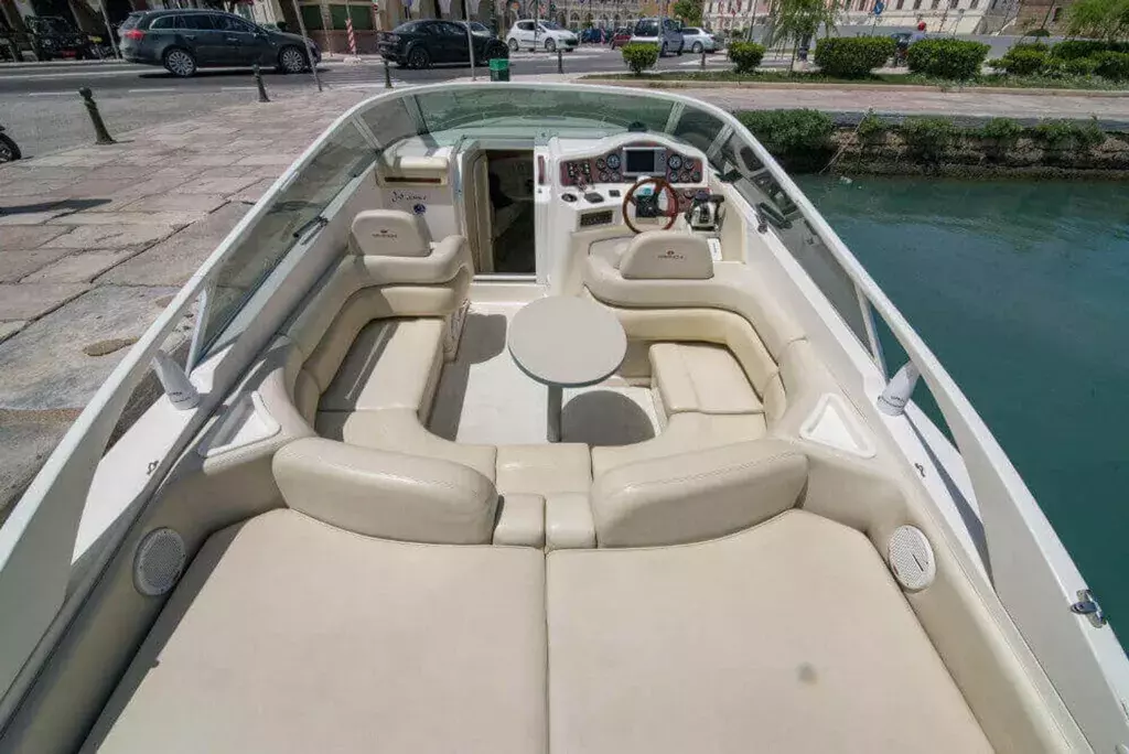 Erieta by Cranchi - Special Offer for a private Power Boat Charter in Corfu with a crew