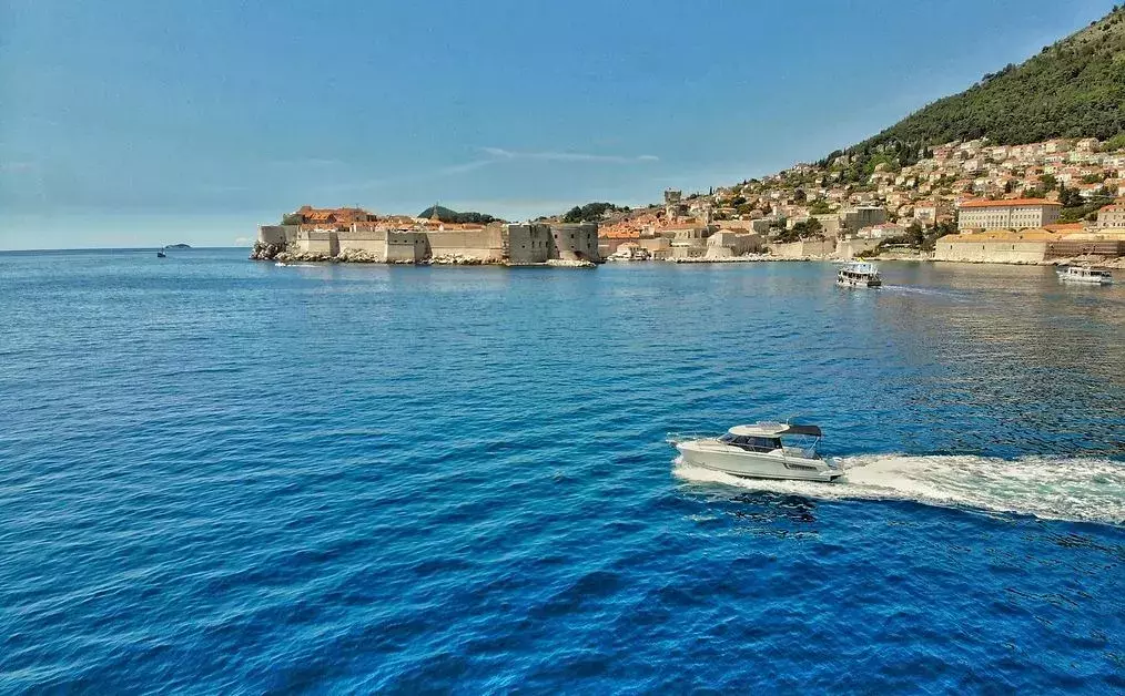 MF 795 by Jeanneau - Top rates for a Charter of a private Power Boat in Croatia