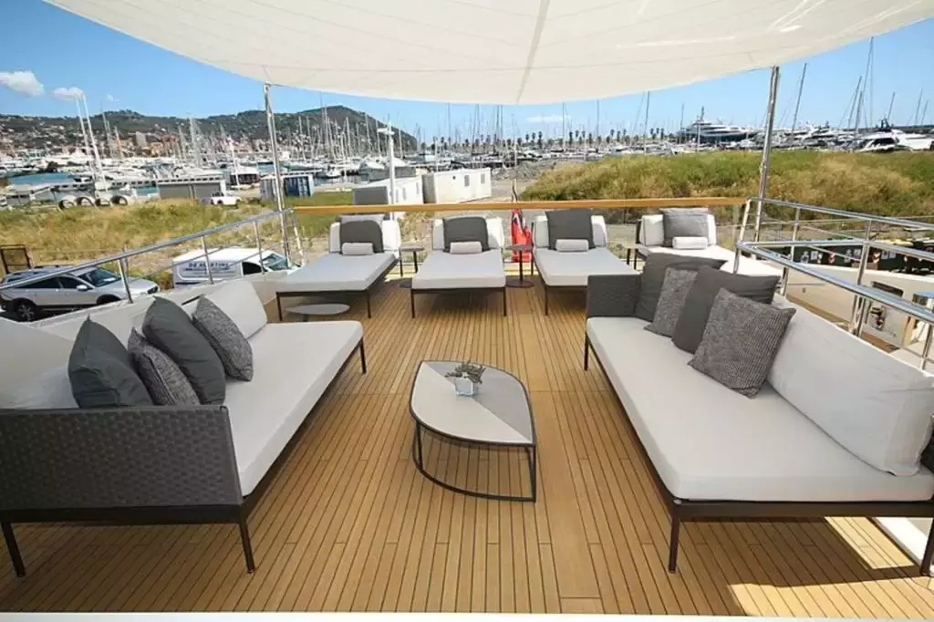 Octave by Sanlorenzo - Top rates for a Rental of a private Superyacht in Singapore