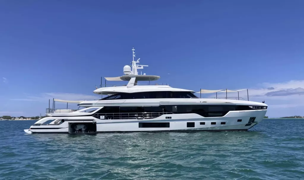 Bora Gora by Azimut - Special Offer for a private Superyacht Charter in Fort Lauderdale with a crew