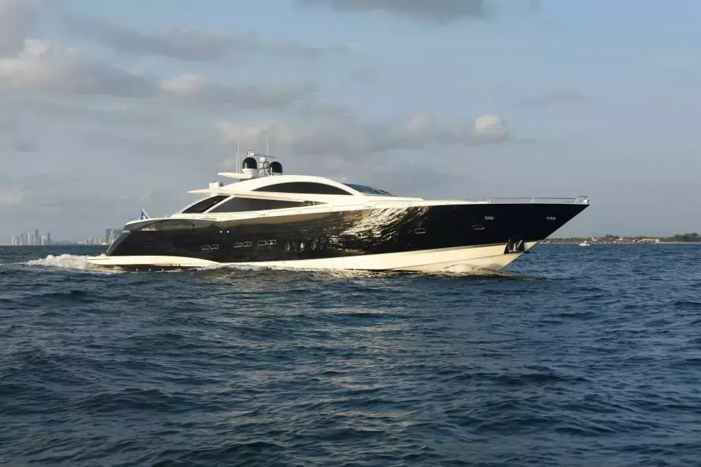 Double D by Sunseeker - Top rates for a Charter of a private Motor Yacht in Guadeloupe