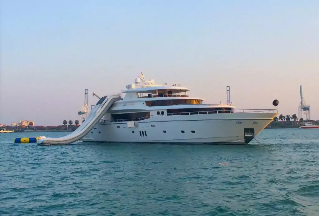 Julia Dorothy by Johnson Yachts - Special Offer for a private Motor Yacht Charter in Nassau with a crew