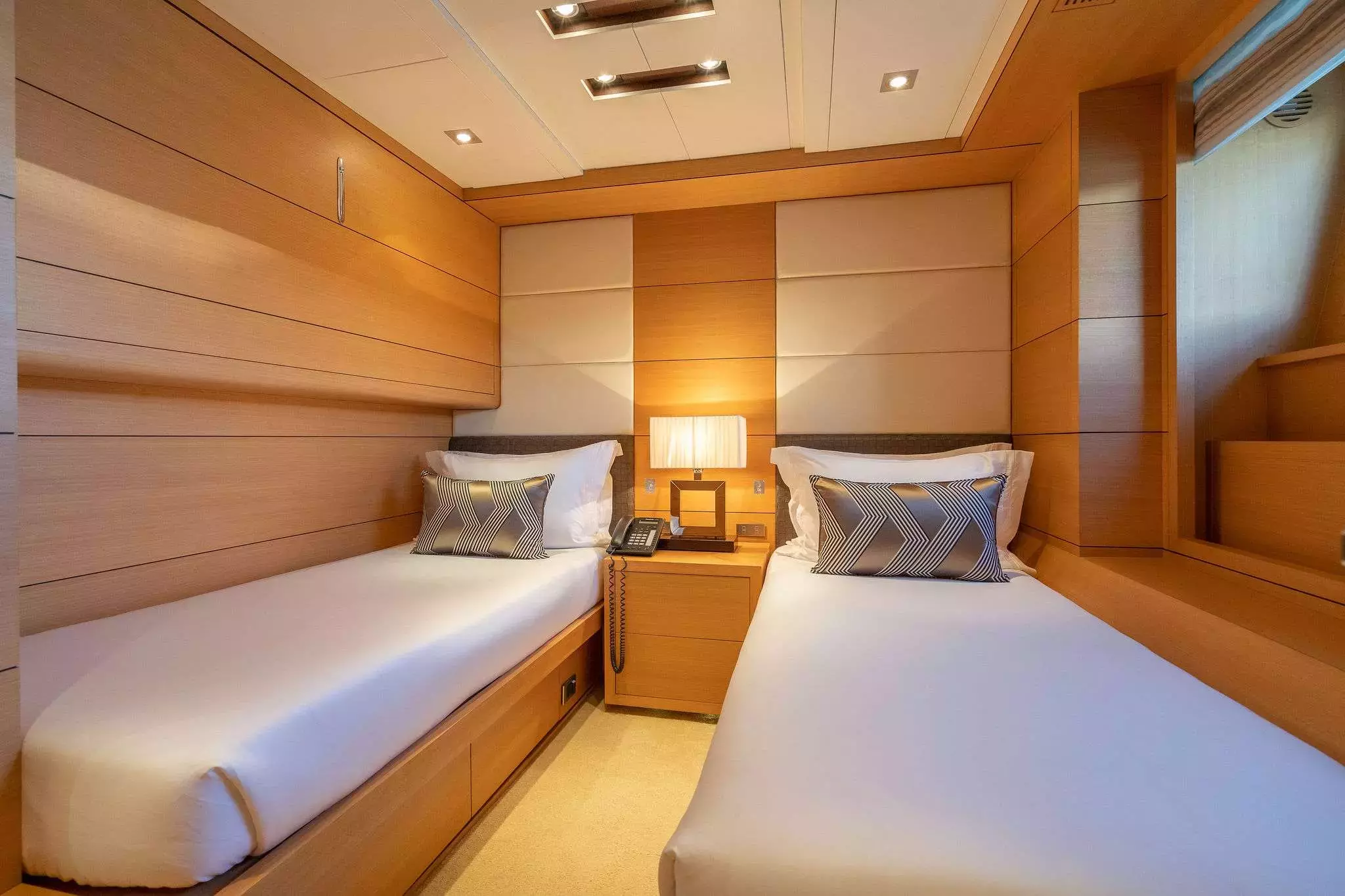 Lady H by Benetti - Special Offer for a private Motor Yacht Charter in St Georges with a crew