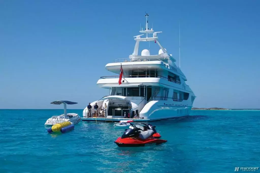 Amica Mea by Hakvoort - Special Offer for a private Superyacht Rental in St Georges with a crew
