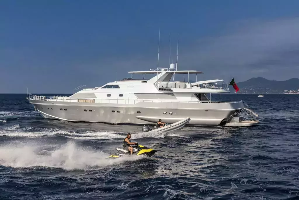Antisan by Alalunga - Top rates for a Charter of a private Motor Yacht in Italy