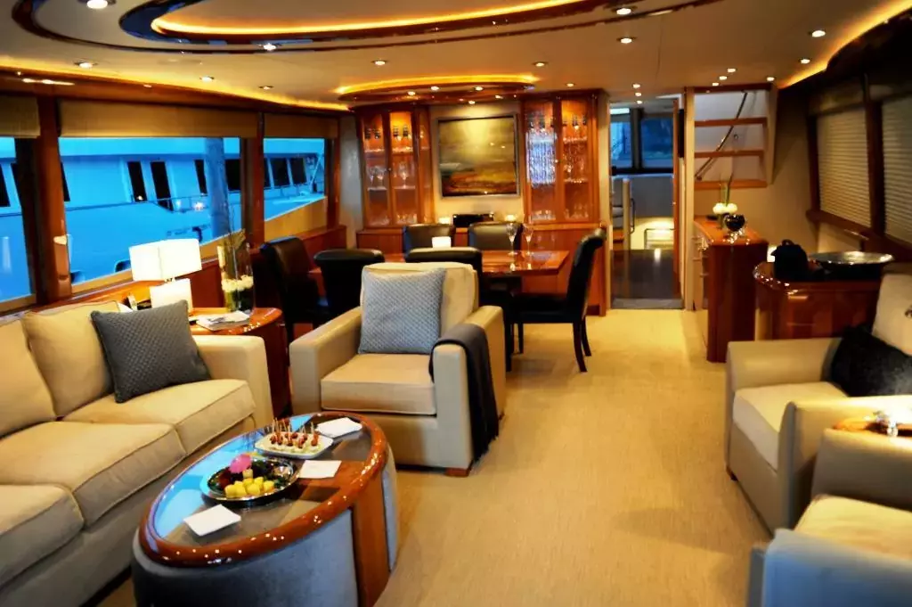 Chip by Lazzara - Special Offer for a private Motor Yacht Charter in St Georges with a crew