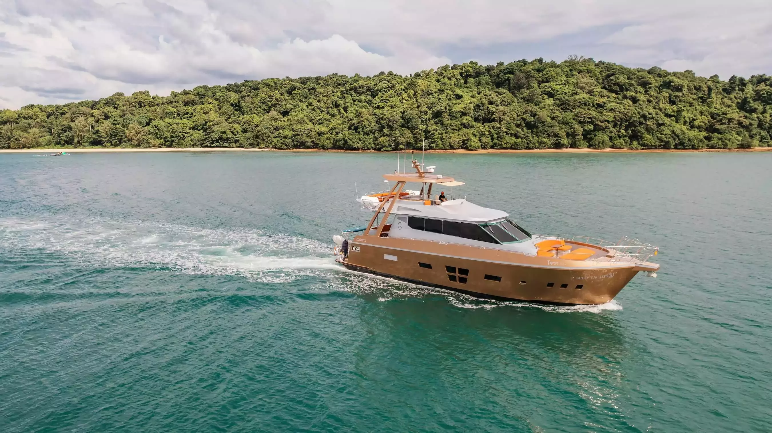 Chowa by SPLO Yachts - Special Offer for a private Motor Yacht Charter in Pattaya with a crew