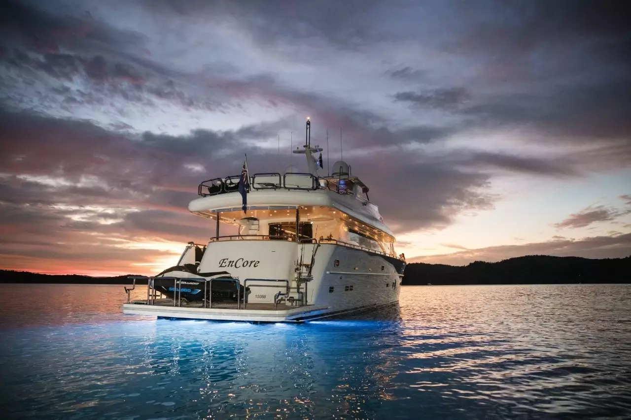 Encore by Horizon – Private Motor Yacht Charter in Gold Coast – Special Offer at Boatcrowd