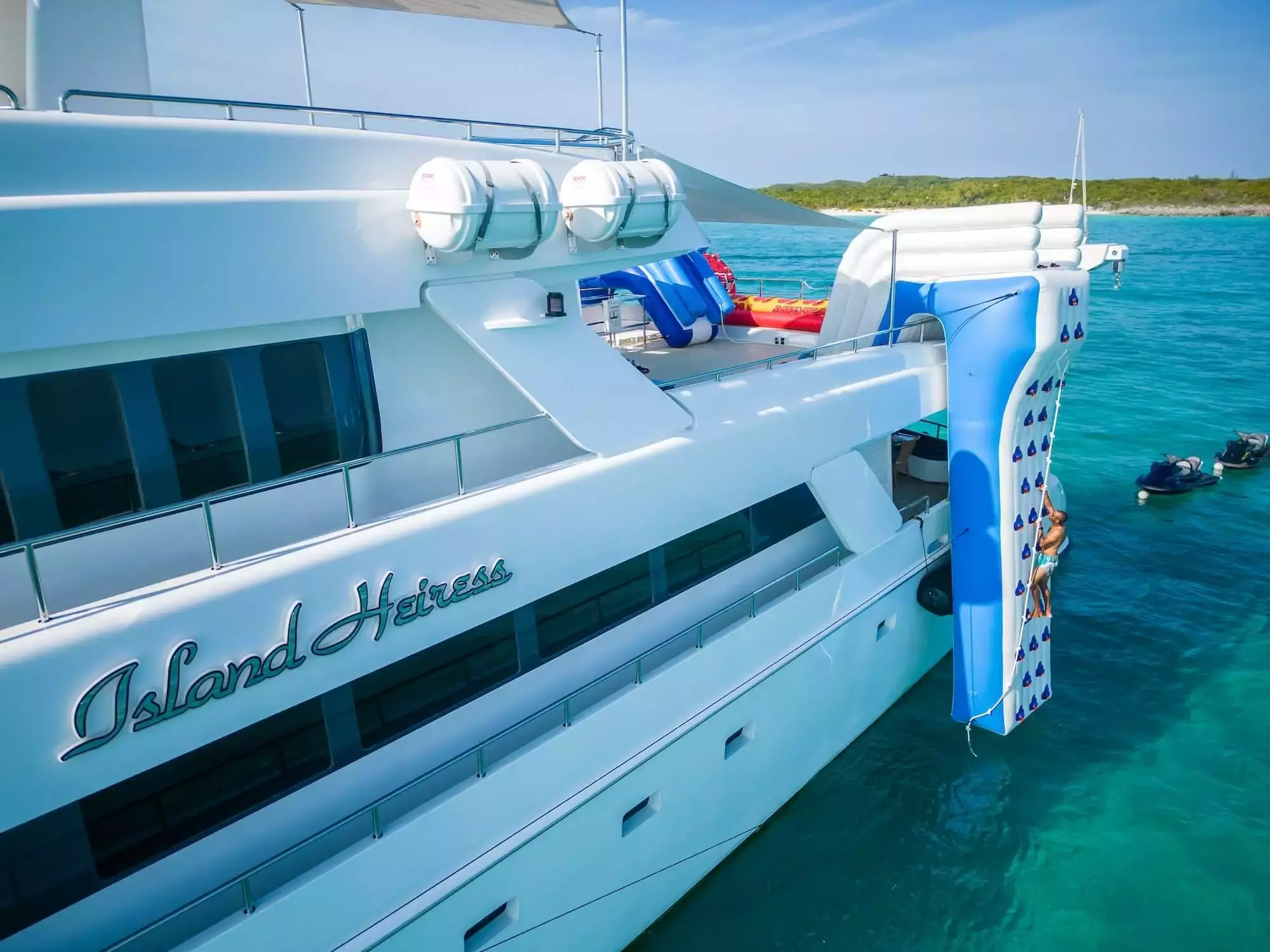 Island Heiress by Cheoy Lee - Private Superyacht Charter in Grenadines – Special Offer at Boatcrowd