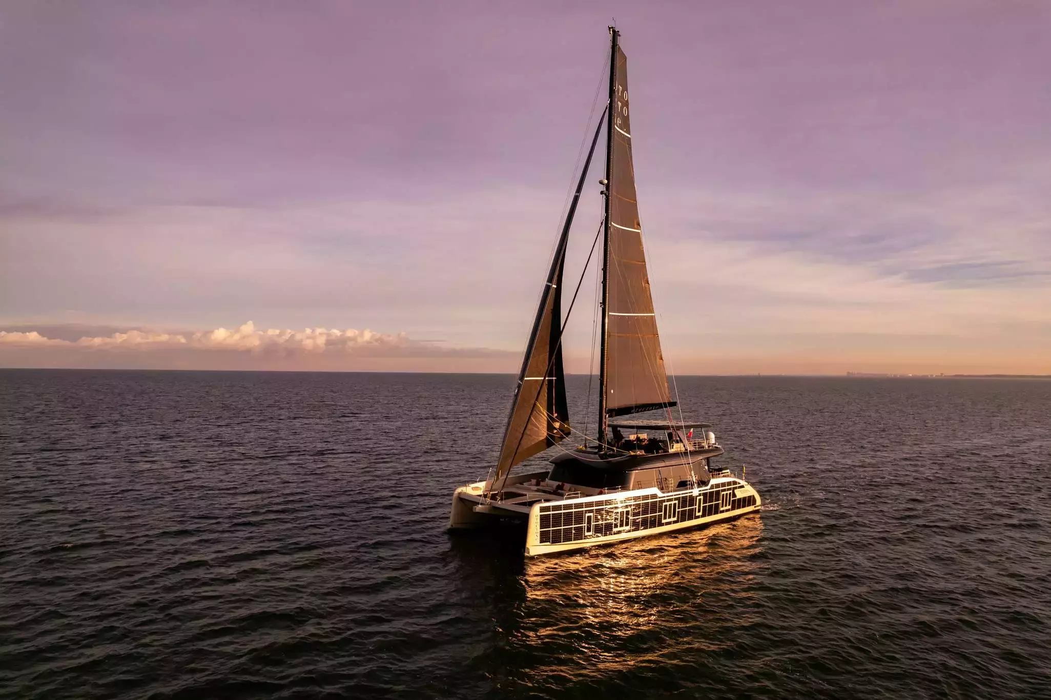 Otoctone by Sunreef Yachts – Special Offer on Private Luxury Catamaran Rental