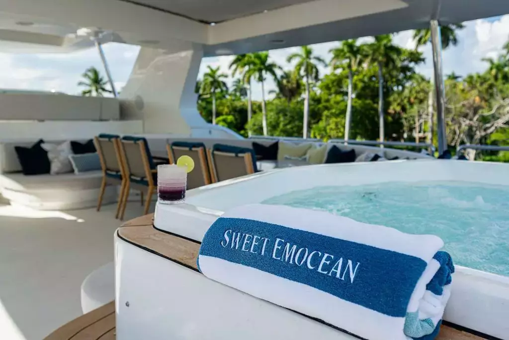 Sweet Emocean by Azimut - Top rates for a Charter of a private Motor Yacht in Guadeloupe