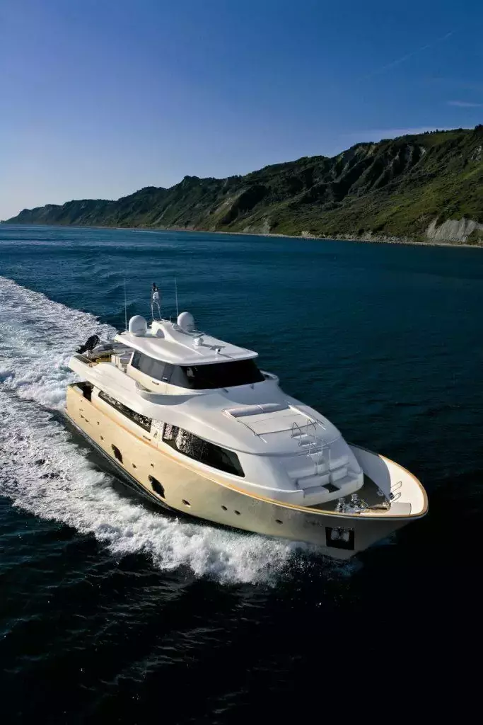 Ziacanaia by Ferretti - Special Offer for a private Motor Yacht Charter in Gustavia with a crew
