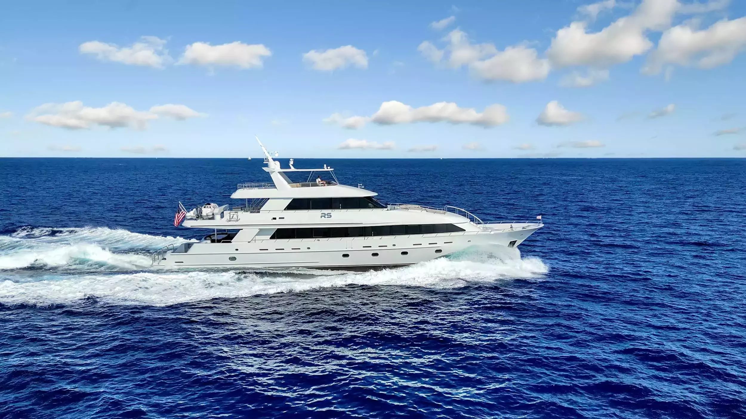 Crewed Motor Yacht XOXO - BROWARD 111 - 4 Cabins - Bahamas - Nassau - New  England - Florida - Fort Lauderdale - Boatbookings