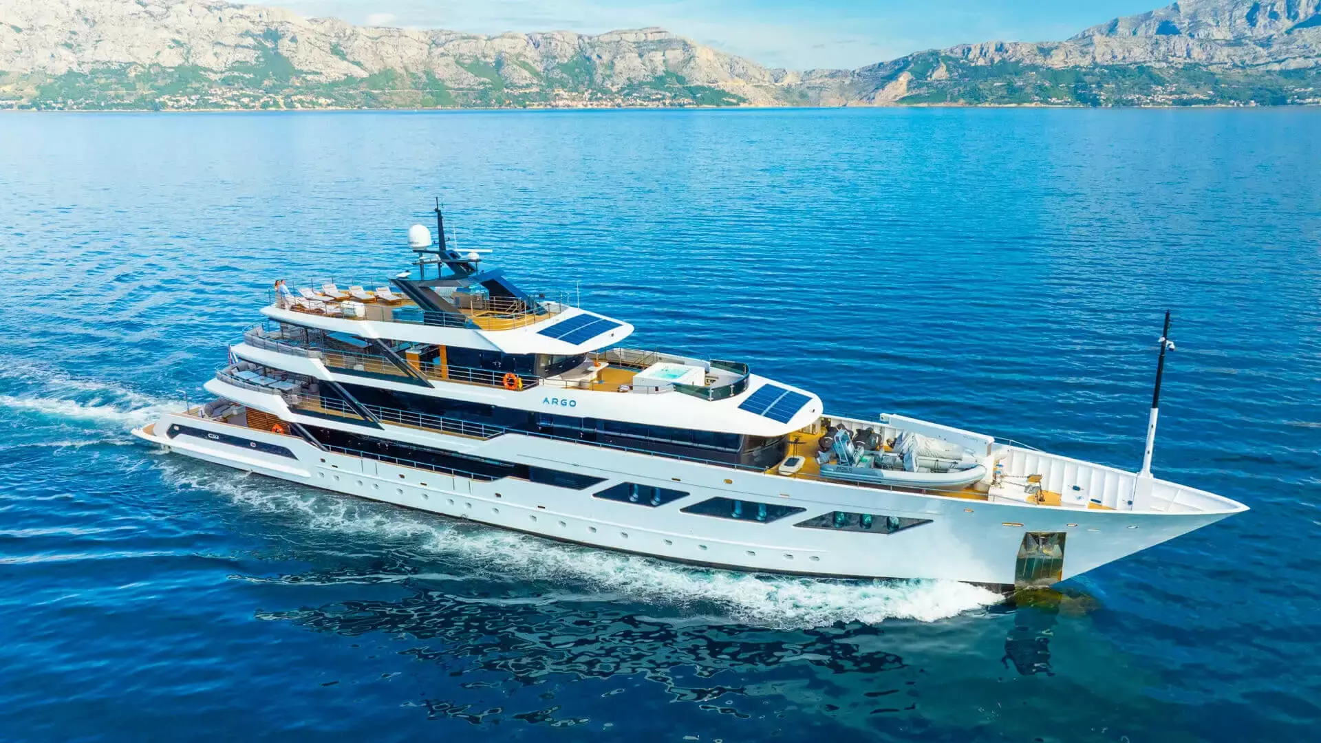 Argo by ICY – Private Superyacht Charter in Split – Special Offer at Boatcrowd