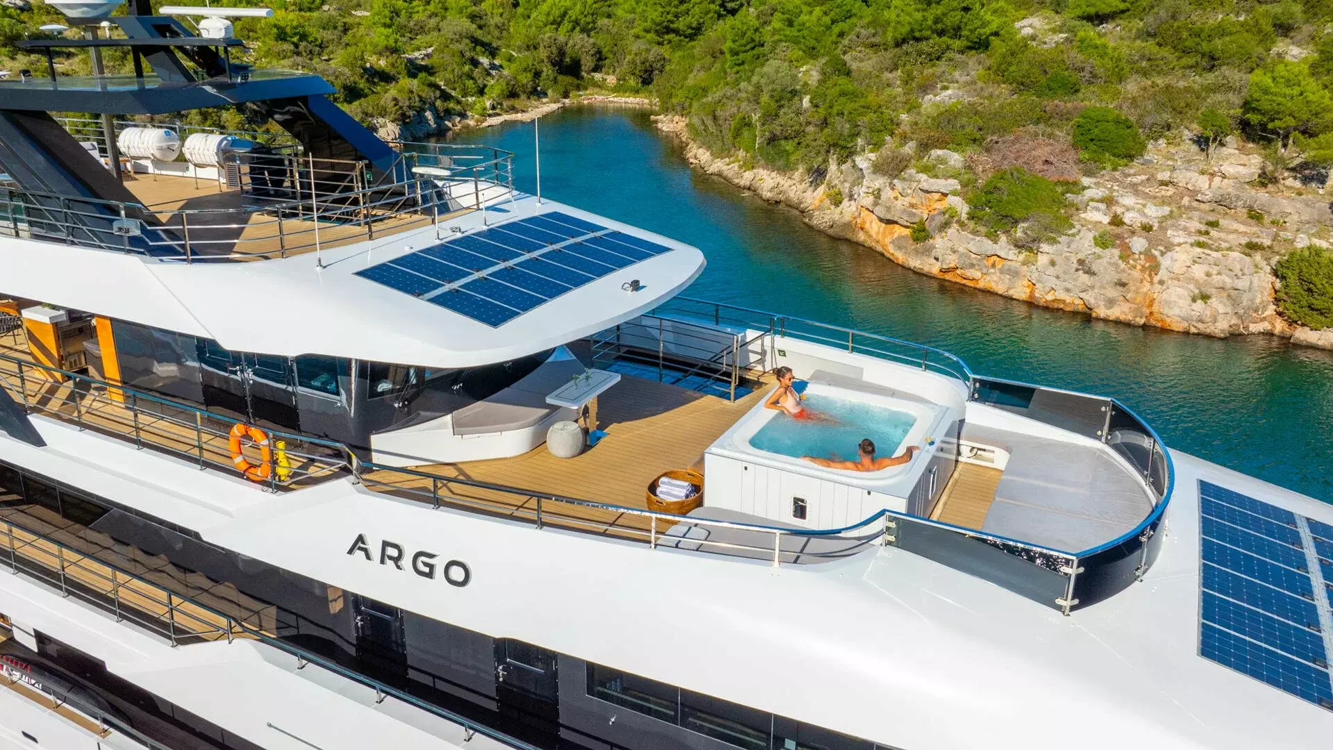 Argo by ICY – Private Superyacht Charter in Split – Special Offer at Boatcrowd