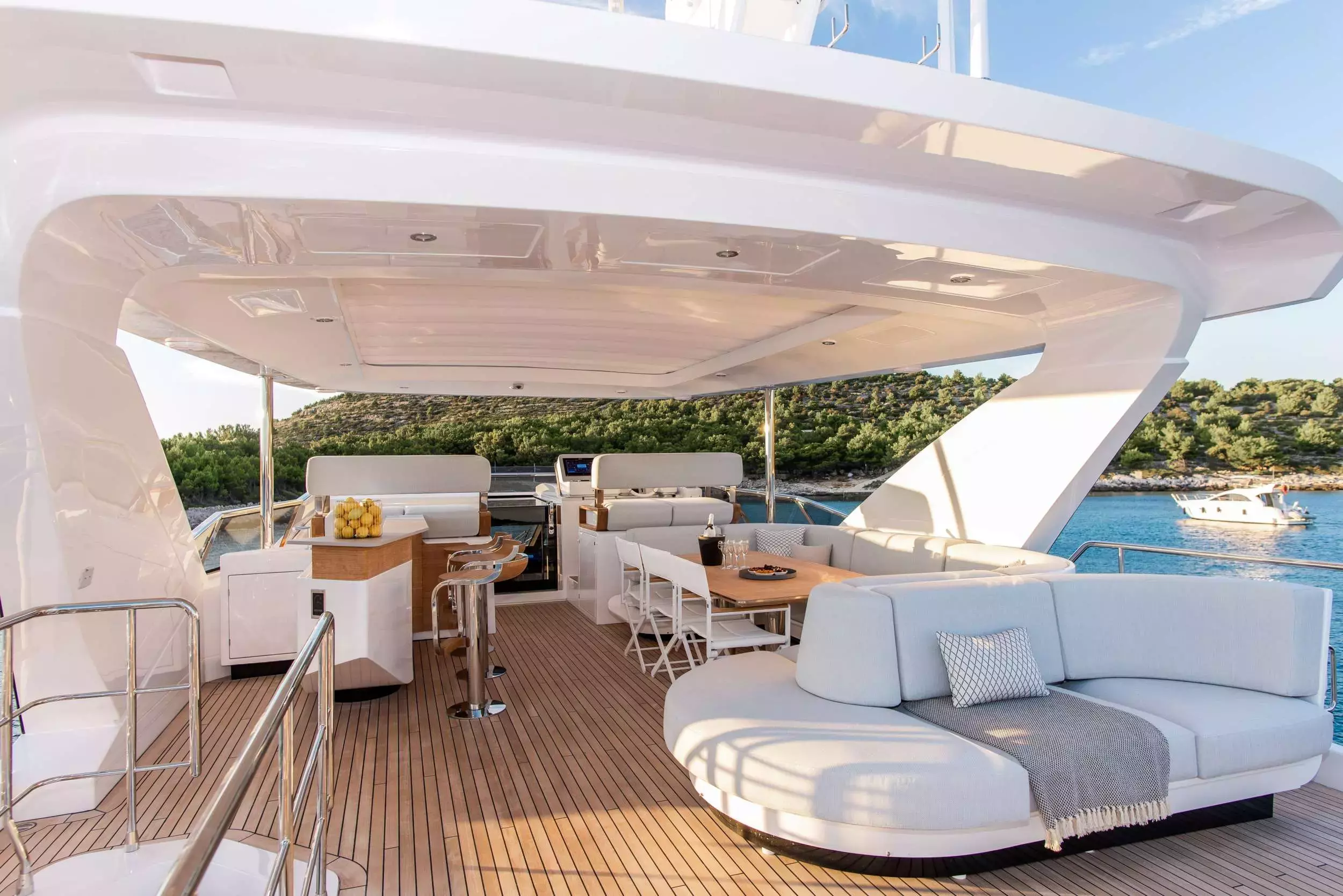 Dawo by Azimut - Special Offer for a private Superyacht Rental in Zadar with a crew
