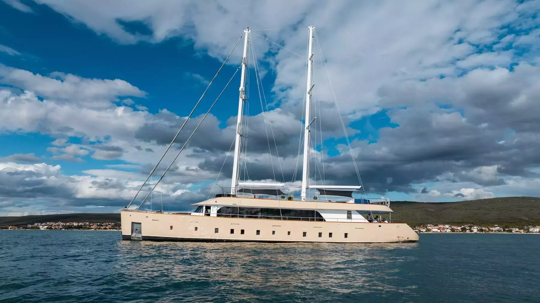 Maxita by Custom Made - Top rates for a Charter of a private Superyacht in Montenegro