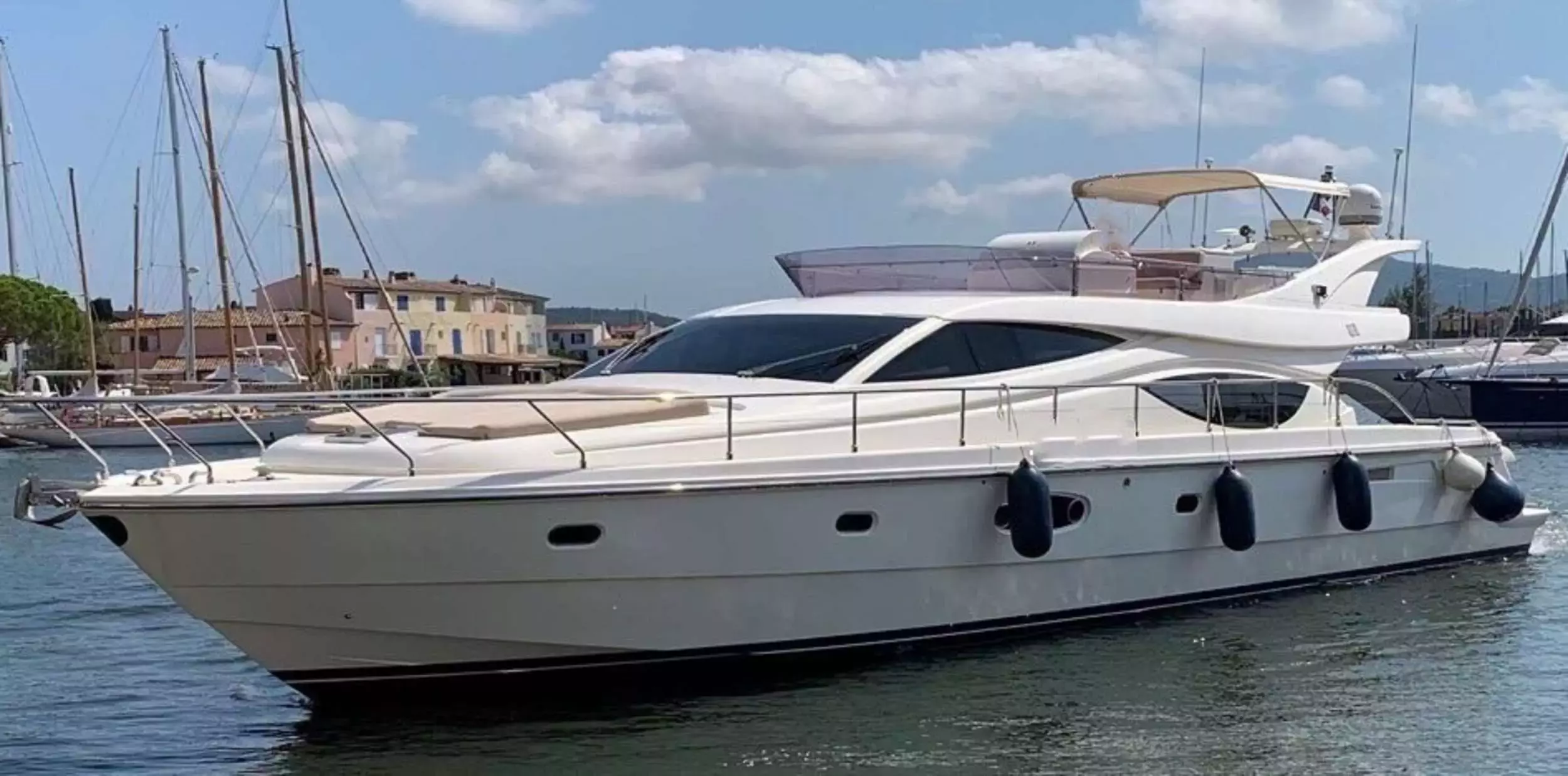 Carte Blanche by Ferretti - Special Offer for a private Motor Yacht Charter in Corfu with a crew