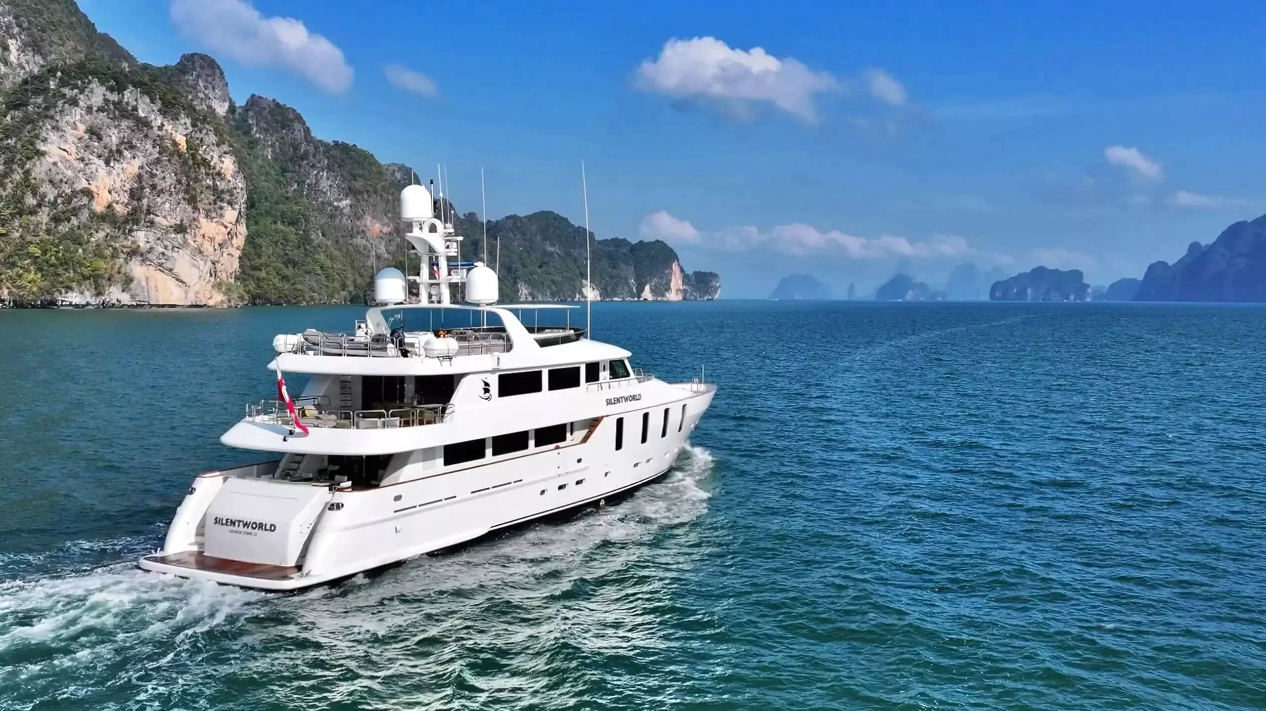 Silentworld by Cies - Oassive - Top rates for a Charter of a private Superyacht in Singapore