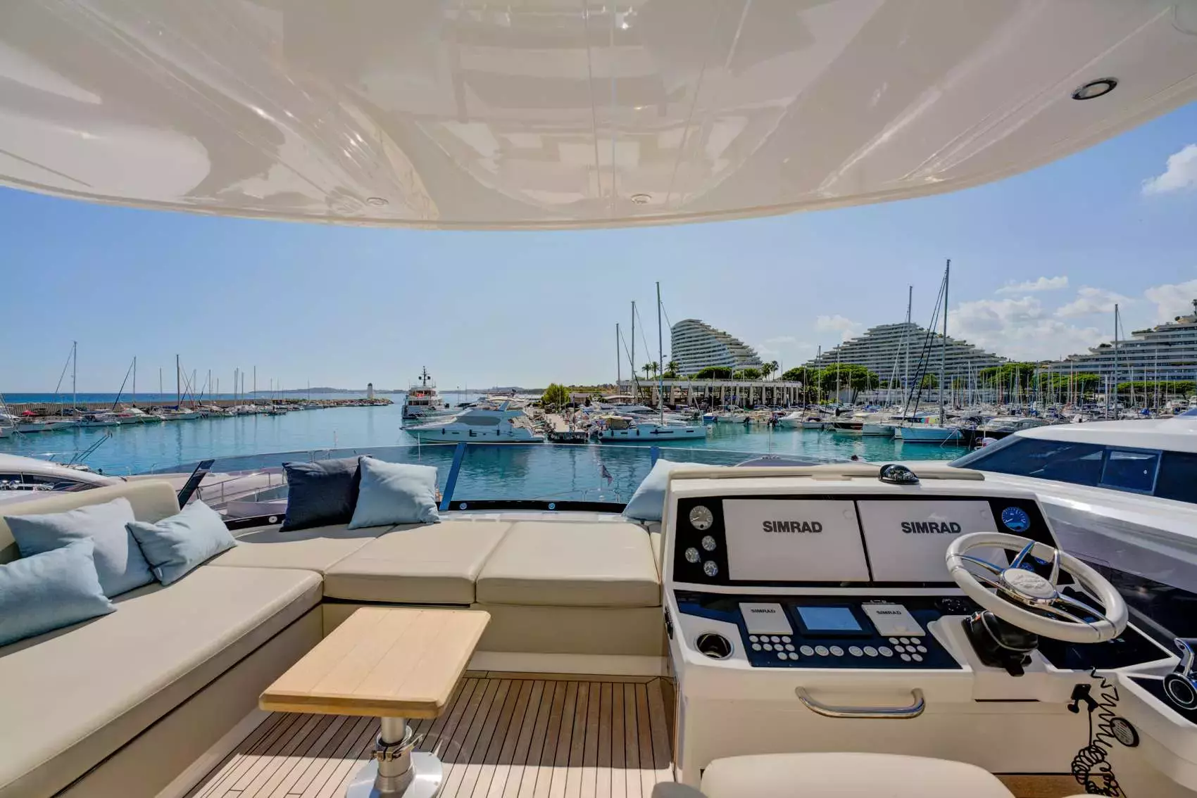 Mikel Angelo by Sunseeker - Top rates for a Charter of a private Motor Yacht in Italy
