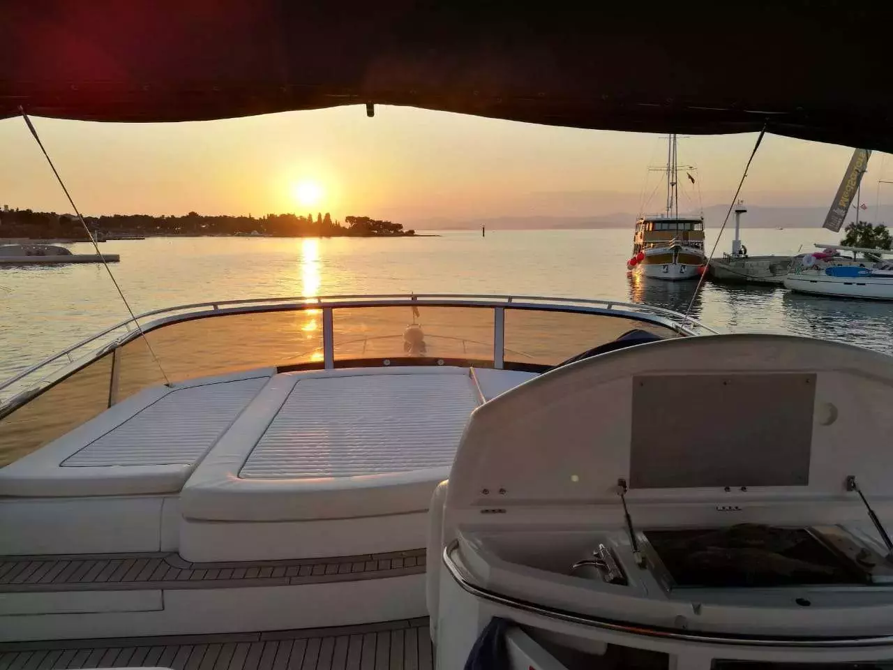 Copacabana by Sunseeker - Special Offer for a private Motor Yacht Charter in Zadar with a crew