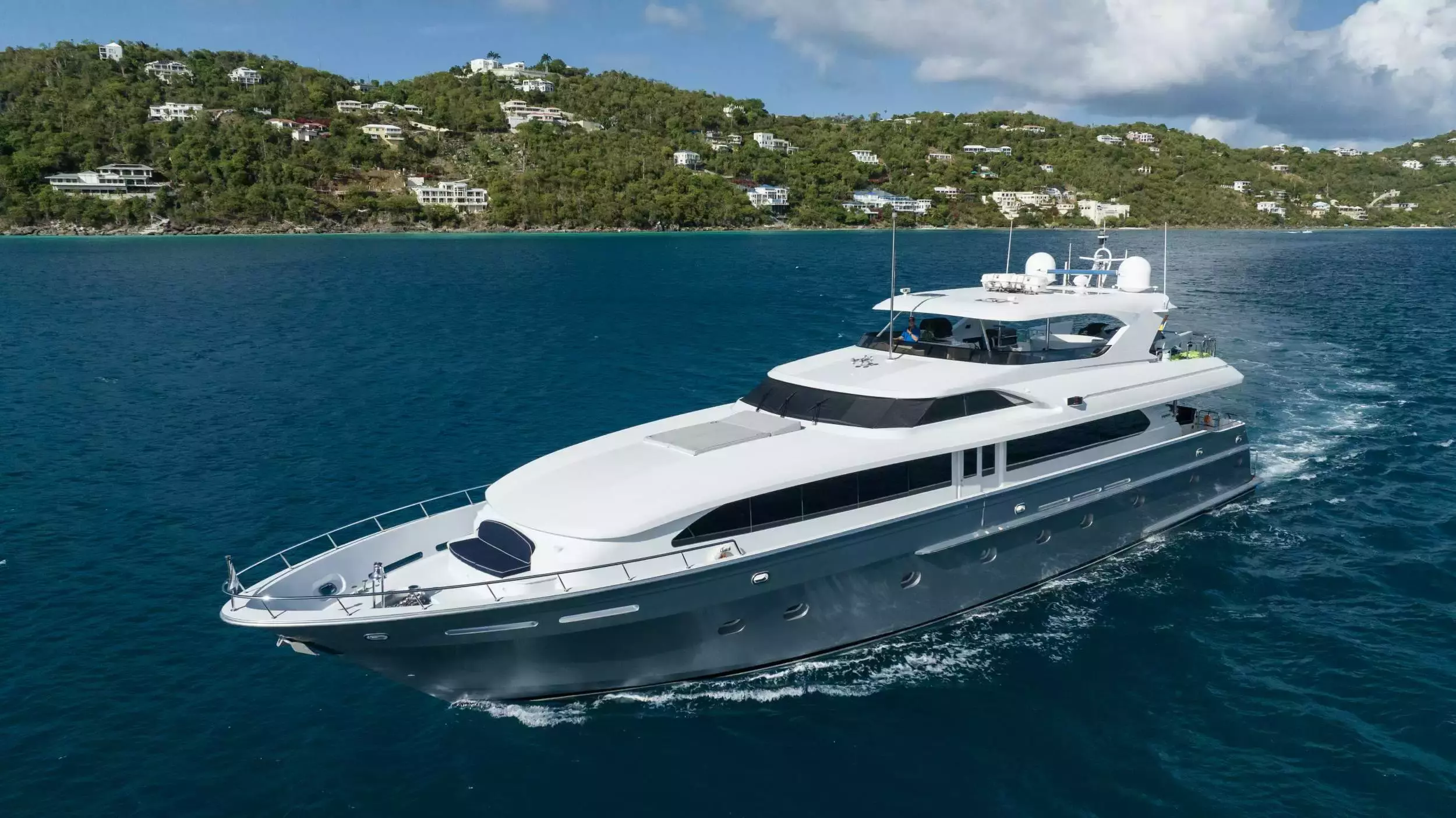 Outta Touch by Intermarine – Private Motor Yacht Charter in St Thomas – Special Offer at Boatcrowd