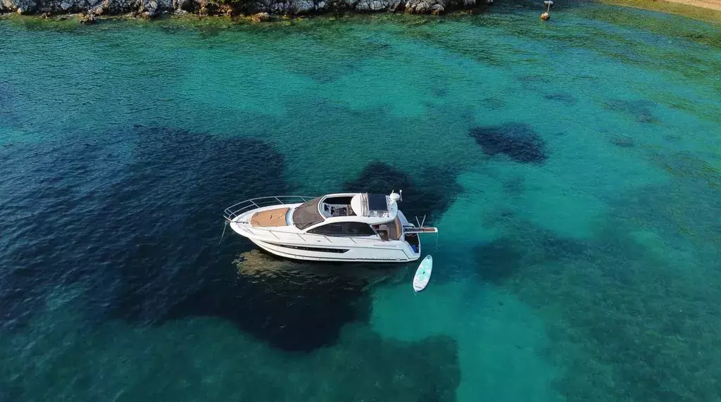 Leader 10 by Jeanneau - Special Offer for a private Power Boat Charter in Split with a crew